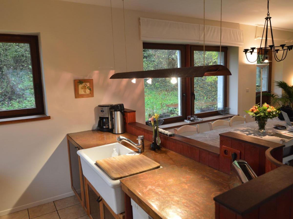 Quaint Holiday Home In Robechies Amid Meadows Chimay Eksteriør billede